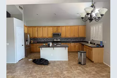 631 W Rattlesnake Place, Casa Grande, AZ 85122 - Photo 2