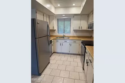 10828 N Biltmore Drive #227, Phoenix, AZ 85029 - Photo 10