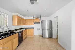 1106 E Palm Ln, Phoenix, AZ 85006 - Photo 2