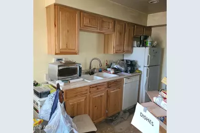 11066 W Coggins Drive, Sun City, AZ 85351 - Photo 6