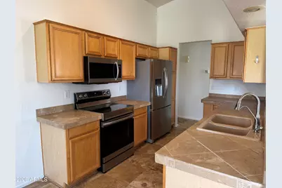 1041 W Saragosa Street, Chandler, AZ 85224 - Photo 8
