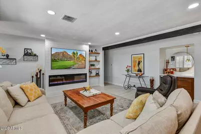 6637 E Oak Street, Scottsdale, AZ 85257 - Photo 2