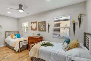 6637 E Oak St, Scottsdale, AZ 85257 - Photo 16