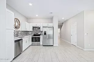 2134 W Harmont Dr, Phoenix, AZ 85021 - Photo 2