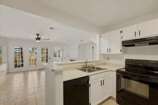 4901 S Calle Los Cerros Dr, Tempe, AZ 85282 - Photo 10