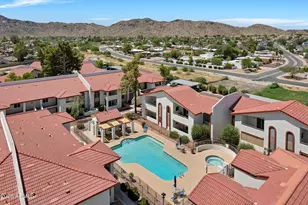 10610 S 48th St, Phoenix, AZ 85044 - Photo 2