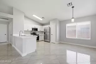 3626 W Saguaro Park Ln, Glendale, AZ 85310 - Photo 10