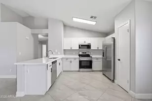 3626 W Saguaro Park Ln, Glendale, AZ 85310 - Photo 12