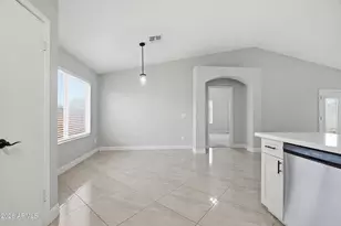 3626 W Saguaro Park Ln, Glendale, AZ 85310 - Photo 26