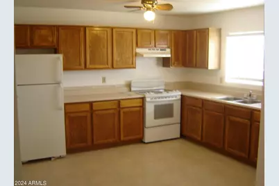 450 Palm Drive #Apt 1, Wickenburg, AZ 85390 - Photo 2
