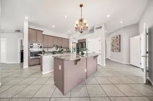 6521 W Hill Ln, Glendale, AZ 85310 - Photo 18
