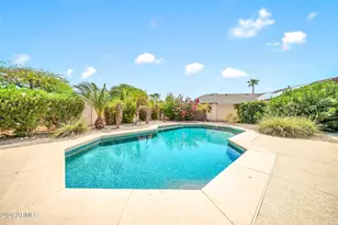 6521 W Hill Ln, Glendale, AZ 85310 - Photo 38
