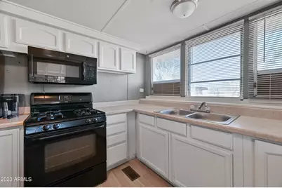 2055 W Gregory Street, Apache Junction, AZ 85120 - Photo 6
