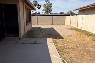 5232 W Mauna Loa Ln, Glendale, AZ 85306 - Photo 2
