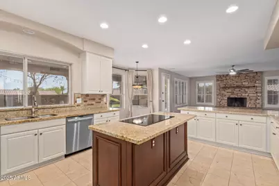 1211 E Desert Flower Lane, Phoenix, AZ 85048 - Photo 14