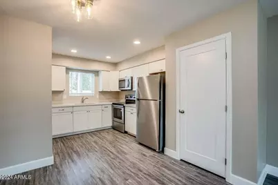 318 E Vine Circle #Apt 102, Mesa, AZ 85210 - Photo 4