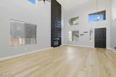 8021 W Hilton Avenue, Phoenix, AZ 85043 - Photo 6