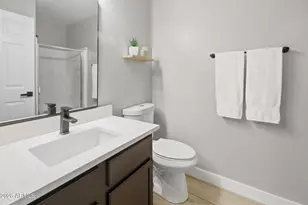 8021 W Hilton Ave, Phoenix, AZ 85043 - Photo 16