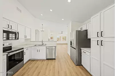 10376 W Tonopah Drive, Peoria, AZ 85382 - Photo 4