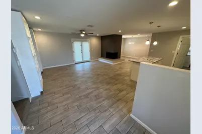 943 E Manhatton Drive, Tempe, AZ 85282 - Photo 2