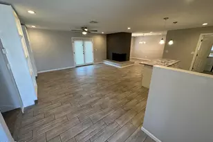 943 E Manhatton Dr, Tempe, AZ 85282 - Photo 2