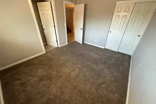 943 E Manhatton Dr, Tempe, AZ 85282 - Photo 10