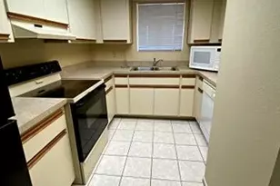 4050 E Cactus Rd, Phoenix, AZ 85032 - Photo 2