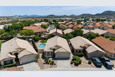 2243 E Robin Lane, Phoenix, AZ 85024 - Photo 38