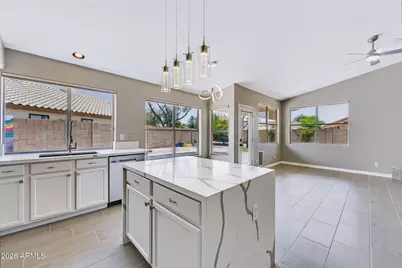 2243 E Robin Lane, Phoenix, AZ 85024 - Photo 12