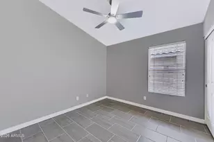 2243 E Robin Ln, Phoenix, AZ 85024 - Photo 20