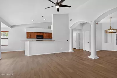 9001 S 7th Drive, Phoenix, AZ 85041 - Photo 4