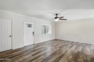 4229 E Wilshire Dr, Phoenix, AZ 85008 - Photo 8