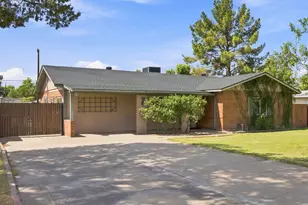 4229 E Wilshire Dr, Phoenix, AZ 85008 - Photo 2