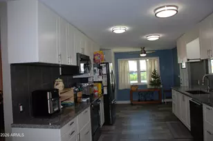 10428 W Meade Dr, Sun City, AZ 85351 - Photo 4