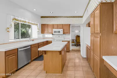 12329 N 58th Avenue, Glendale, AZ 85304 - Photo 10