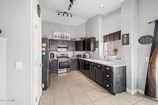 194 W Shannon St, Gilbert, AZ 85233 - Photo 6