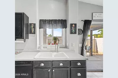 194 W Shannon Street, Gilbert, AZ 85233 - Photo 8