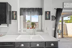 194 W Shannon St, Gilbert, AZ 85233 - Photo 8