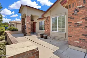 3889 E Meadow Land Dr, San Tan Valley, AZ 85140 - Photo 4