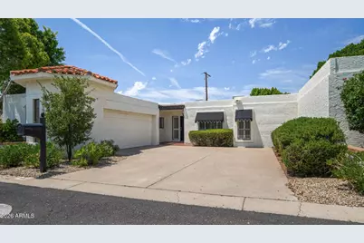 4818 N 35th Place, Phoenix, AZ 85018 - Photo 1