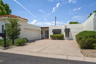 4818 N 35th Pl, Phoenix, AZ 85018 - Photo 1