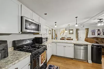 11000 N 91st Avenue #21, Peoria, AZ 85345 - Photo 4