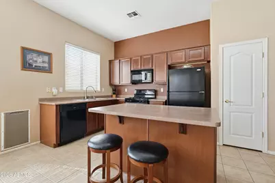 12421 W Apache Street, Avondale, AZ 85323 - Photo 14