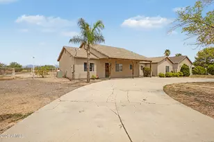 10644 E American Pride Dr, San Tan Valley, AZ 85143 - Photo 2