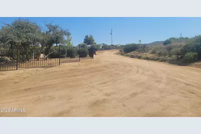 8095 W Barrington Road #75, Wilhoit, AZ 86332 - Photo 2