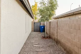 12414 W Monroe St, Avondale, AZ 85323 - Photo 6