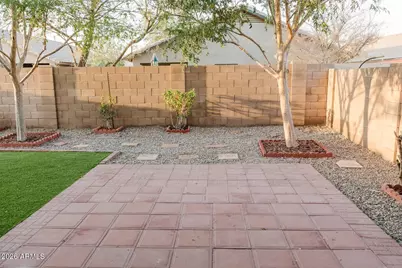 12414 W Monroe Street, Avondale, AZ 85323 - Photo 10