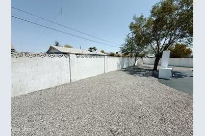 4424 W Flower Street, Phoenix, AZ 85031 - Photo 32