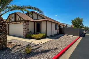 1915 S 39th St, Mesa, AZ 85206 - Photo 2