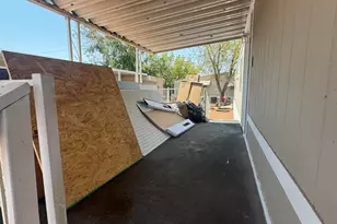 8601 N 71st Ave, Glendale, AZ 85301 - Photo 4